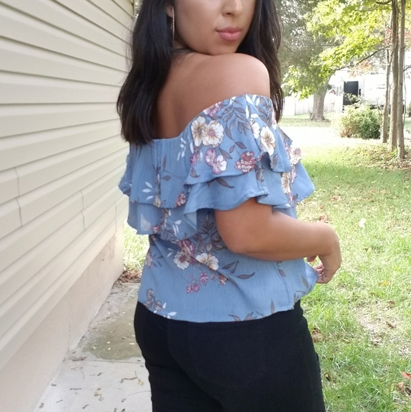 FLASH SALE⚡BLEU FORTRESS RUFFLE FLORAL TOP - Picture 3 of 11